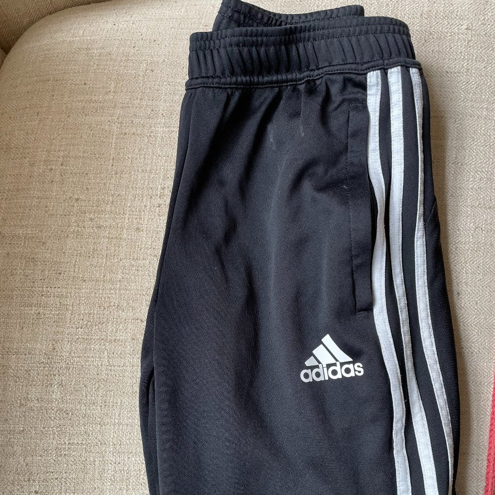 Adidas Men's Size XS Aeroready Tapered Woven 3 Stripes Pants